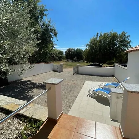 Apartment In Stranici Kod Nove Vasi - Istrien 53420 Rosini